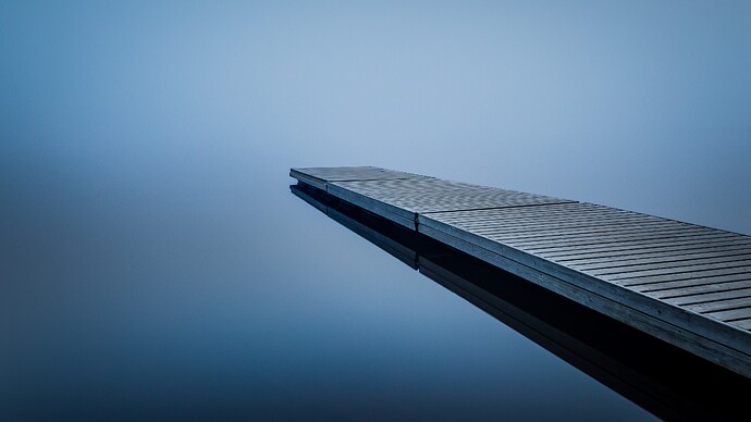 dock-3840x2160-water-reflection-4k-18952